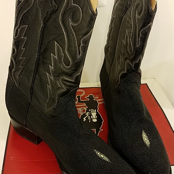 Real Stingray boots - Picture 2 of 3